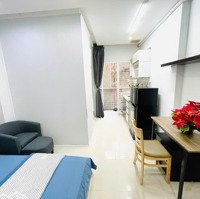 1 Phòng Ngủ Ban Công - Máy Giặt Riêng - Rộng 30M2 Ngay Trung Tâm Thuận Tiện Qua Q1,2,Phú Nhuận