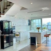 Bán Penthouse Duplex Cầu Giấy - Căn Góc -Diện Tích438M2 - View Triệu Đô - Bể Bơi Riêng - Full Nt Cao Cấp