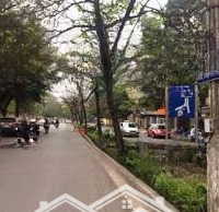 Bán Nhà Mặt Phố Nguyễn Quý Đức