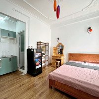 Cho Thuê Phòng Trọ Giá Rẻ Đường Cmt8 Quận 10, Gần Công Viên Lê Thị Riêng - 30M2, Đầy Đủ Tiện Nghi