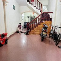 Cực Hiếm! Phân Lô Ôtô Phố Duy Tân 52M2*5T, 2 Thoáng- Dân Xây Ở Sướng, Cả Phố Có 1 Nhà Bán- Gần Phố
