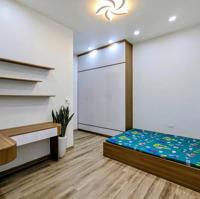 Bán Nhà Hiếm Phố Nguyễn Phúc Lai - Gần Hồ Hoàng Cầu-42M2-Giá Chỉ Nhỉnh 14 Tỷ-Chốt Ngay Kẻo Lỡ!