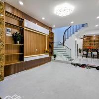 Bán Nhà Hiếm Phố Nguyễn Phúc Lai - Gần Hồ Hoàng Cầu-42M2-Giá Chỉ Nhỉnh 14 Tỷ-Chốt Ngay Kẻo Lỡ!