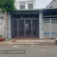 Kẹt Bán Gấp Nhà 1 Trệt 1 Lầu 4X17.7 Hướng Đông . 2 Phòng Ngủ - Sân Xe Hơi . Giá Bán 1.55 Tỷ