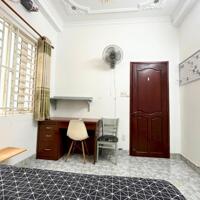 Phòng trọ có cửa sổ tại Khu ẩm thực Phan Xích Long