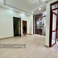 La Thành Giảng Võ Ba Đình 40M2 5 Tầng Dân Xây, Mt4M 7.05 Tỷ. Vị Trí Đẹp, Nở Hậu, Ở Sướng