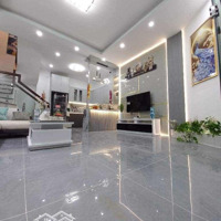 Mặt Phố Phường Bạch Đằng - Hai Bà Trưng - Đông Đúc - Tấp Nập Người Qua Lại - Gần Hồ Hoàn Kiếm.