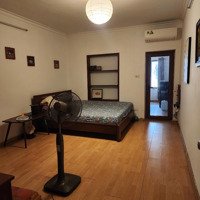 Cho Thuê Căn Hộ 100M2, 3 Ngủ + Khách + Bếp, Phố Ngọc Hà, Trung Tâm Ba Đình.