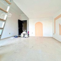 Dự Án Mới Xây Phòng Duplex Cửa Sổ Đón Nắng Trực Tiếp Gần Các Trường Đh Lớn: Đh Ftu, Đh Hutech,...