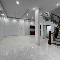 Vĩnh Hưng : 43M2 + 3 Tầng +Mặt Tiềnx 5.7M + 6,5Ty + Ô Tô Đỗ Cách 10M + Dân Xây Chắc Chắn + Lô Góc