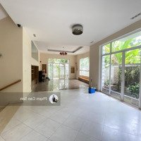 Biệt Thự Tone Trắng, Sân Vườn Nhiều Cây Xanh Số 15C Thảo Điền, Quận 2!