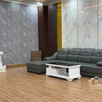 Bán Gấp Khách Sạn Đang Kinh Doanh Ổn Định 28 Phòng Đang Cho Thuê 90 Triệu/Tháng Giá Bán 21 Tỷ