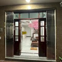 CẦN BÁN GẤP NHÀ 30M2 5 TẦNG CẠNH CAO ĐẲNG FPT ĐƯỜNG TRỊNH VĂN BÔ