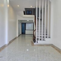 Bán nhà 60m2x3T, cổng riêng, Oto đỗ cửa, 3.5km Phenika.