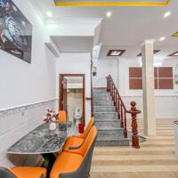 Bán nhà trệt lầu 3 phòng ngủ hẻm 304 Tầm Vu