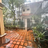 Từ Hoa Tây Hồ Hàng Cực Độc - Trung Tâm Tây Hồ - Thửa Đất To Còn Sót Lại - Nằm Giữa 2 Khách Sạn Lớn
