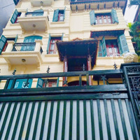 Bán Biệt Thư Tại Đường Nguyễn Văn Cừ Diện Tích 182M2, Giá Bán 30 Tỷ. Long Biên