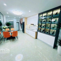 Bán Nhà Hồ Ba Mẫu_38M_6 Tầng_Thang Máy_View Mặt Hồ_Hàng Xóm Công Viên Thống Nhất_ Giá Bán 8.2 Tỷ