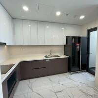 Gia đình cần bán CH Cộng Hòa Plaza 140m2, 4pn, 4wc, có NT và Sổ Hồng. Giá thật nhà thật: 7.3 tỷ TL
