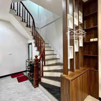 Bán Nhà Bát Khối - Cổ Linh, Long Biên, 33M2 Xây 5 Tầng Chỉ 4,2 Tỷ