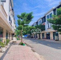 Bán Nhà Phố Liền Kề Diện Tích Sử Dụng 160M2 , 1 Trệt 2 Lầu , Giá 3 Tỉ Đồng ( Đã Bao Gồm Vat)