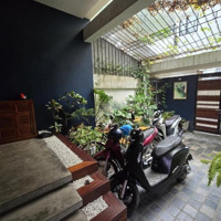 Biệt Thự Mini 120M - 3 Tầng Siêu Đẹp - Không Gian Đậm Chất Hưởng Thụ - Trung Tâm Long Biên