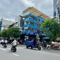Bán Biệt Thự Góc 2 Mặt Tiền Nguyễn Gia Trí (D.2), Bình Thạnh. 8M * 20M, 4 Tầng. Giá Bán 39,5 Tỷ.