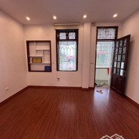 Bán Nhà Tập Thể Phố Hoàng Quốc Việt, Cầu Giấy. Bàn Giao Đầy Đủ Nội Thất, Ở Ngay