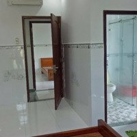 Cho Thuê Nhà Căn Góc, Trung Tâm Bến Lức, 2 Lầu, Đủ Nội Thất 13 Triệu. Liên Hệ: 0948292985