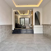 Nhỉnh 5 Tỷ Có Nhà 4 Lầu Full Nội Thất Sát Sông Sài Gòn