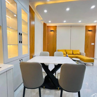 Cần Tiền Bán Gấp Nhà Lý Chính Thắng Quận 3 Nhà 52,8M2 Giá Bán 4Tỷ390 Nhà Đẹp Rộng Sạch Sẽ : 3 Phòng Ngủ4Wc