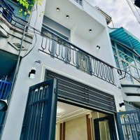Bán Nhà Gần Mặt Tiền Cách Mạng Tháng Tám , P.12, Quận 10,(52M2), 2Tỷ2 Bao Sang Tên, Hẻm Xe Hơi 4,6M