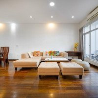 Nhà Biệt Thự Trang Nhã, Không Gian Thoáng, Rộng Rãi. Sẵn Sàng Vào Ở