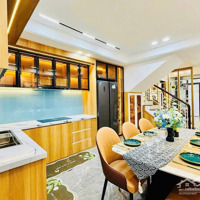 Bán Gấp Nhà Hẻm 8 Mét Lê Văn Sỹ, Phường 13 Quận 3 Dt: 4X16 Trệt 3 Lầu Sân Thượng Giá: 16.6 Tỷ Tl