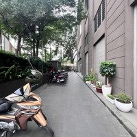 Bán Shophouse Đang Cho Ngân Hàng Thuê 2 Tỷ / Năm Ngay Cửa Ngõ Sân Bay Tân Sơn Nhất