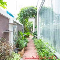 Bán Căn Song Lập Paris 200M2 Full Nội Thất Có Thang Máy Giá Bán 21 Tỷ. Liên Hệ: 0902.90.93.94 Em Vân Anh