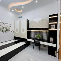 Nhà lầu mới Full nội thất, đậu được ô tô - Ninh Kiều Cần Thơ