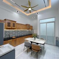 Nhà lầu mới Full nội thất, đậu được ô tô - Ninh Kiều Cần Thơ