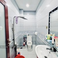 Cần Tiền Gấp Bán Nhà Đoàn Văn Bơ Q.4, Dtsd 55M2(5X11M) 3 Phòng Ngủ 2 Vệ Sinh Có Sổ Hồng Riêng