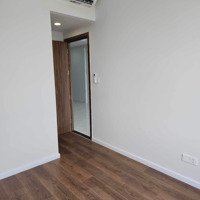 Bán Căn 2Pn+ 2 Vệ Sinh65M2 1,9 Tỷ B.04 Tầng Trung View Trực Diện Hồ Bơi Cực Đẹp Opal Skyline Có Nội Thất