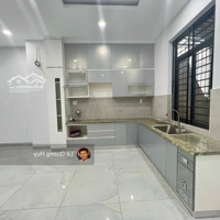 Bán Nhà Mặt Trục Chính Đường D 25M Lakeview City Dt: 5X20M 4 Tầng Hoàn Thiện Đẹp Chỉ 15,5 Tỷ