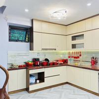 Nhà Đẹp Ở Ngay , Gara Ô Tô Trung Tâm Hoàng Mai,Diện Tích40M2, 5 Tầng,Mặt Tiền4 Mét, Giá Bán 6,8 Tỷ ( Ctl )