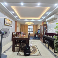 Nhà Dân 65M Tại Việt Hưng Hoa Lâm Ngõ Thông .