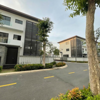 Bán Gấp Nhà Phố Liền Kề View Hồ La Vida Residences, 5,4 Tỷ, 78,5M2, 4 Phòng Ngủ 5 Vệ Sinh Vũng Tàu