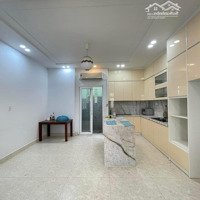 Chủ Cần Bán Gấp Nhà Ở Q6 - Phường 10/ Giá Bán 2Tỷ1/Shr -Diện Tích80M2 Gồm 1 Trệt 2 Lầu + 3P Ngủ Và 2Wc