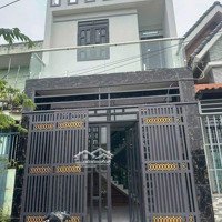 Ccg Bán Nhà Sổ Hồng Gốc Trao Tay .
Hẻm Xe Tải , Gần Chợ Ngân Hàng Khu Giải Trí Đỉnh Cao.