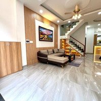 Siêu Phẩm Giá Hời Nằm Ngay Trung Tâm Q10 Đường Hồ Bá Kiện_ 40M2_ Chỉ 3 Tỷ 250 Triệu_ Sổ Riêng_Hẽm Xe Hơi5M
