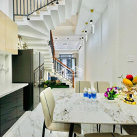 Chị Thảo Cần Bán Gấp Nhà 54M2 Ngay Ông Ích Khiêm, Quận 11. Giá: 2 Tỷ 490. Sổ Hồng Riêng Chính Chủ