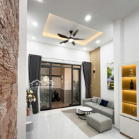 Chỉ Duy Nhất! Một Căn Nhà Giá Rẻ Đ. Cao Văn Lầu, Quận 6, Giảm Giá Cuối Năm Chỉ Còn 2 Tỷ Hơn, Diện Tích: 43M2