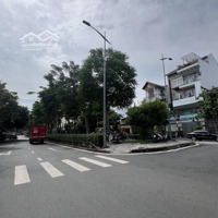 Bán Nhà Mặt Tiền Đường Dương Quảng Hàm, P.6, Rộng 5500M2, Ngang 55X100M, Đất Thổ Cư, Tiện Xây Dựng